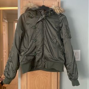 American Eagle brand coat, size small. New without tags.
